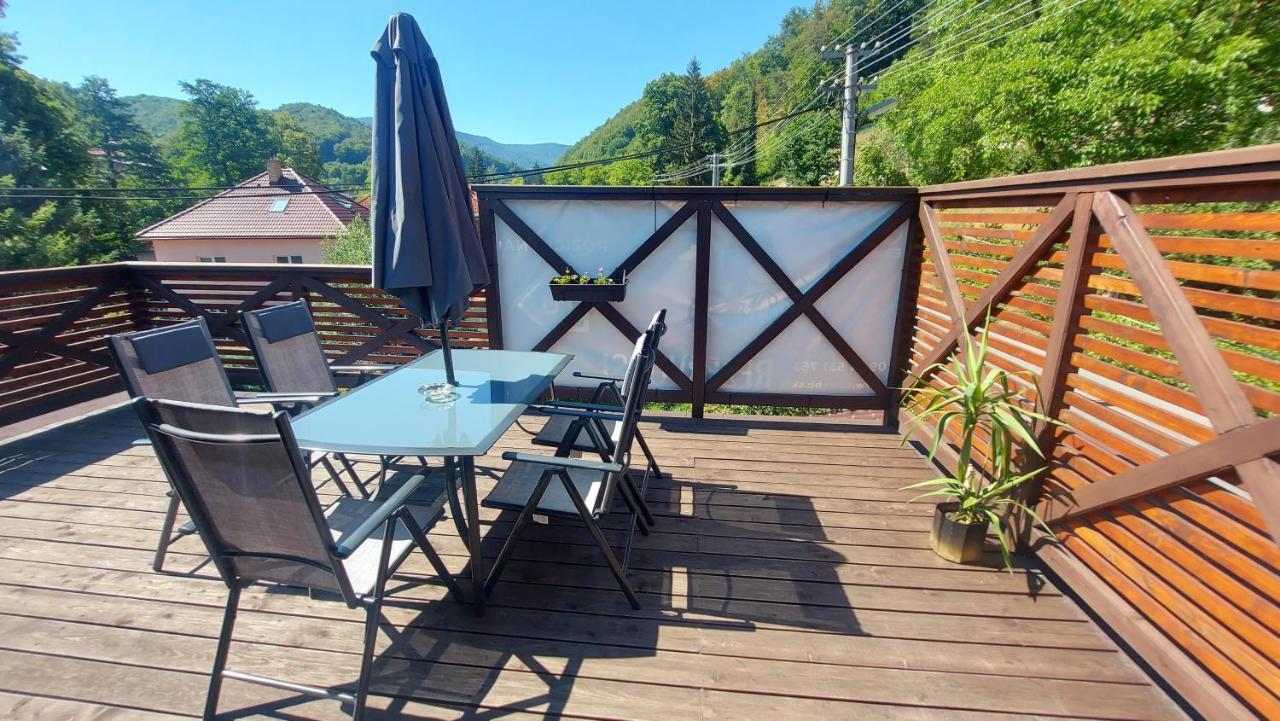 Apartman Tajov Pre 5-6 Osob, Privatne Parkovanie A Terasa Экстерьер фото