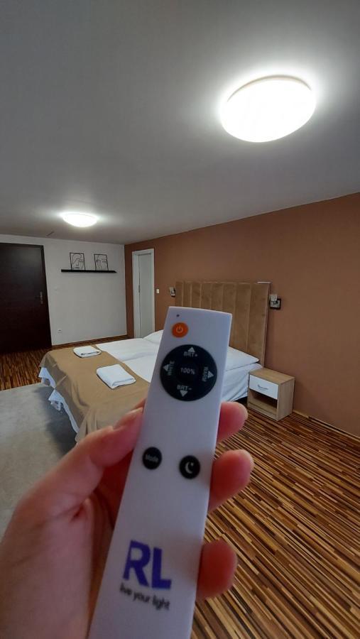 Apartman Tajov Pre 5-6 Osob, Privatne Parkovanie A Terasa Экстерьер фото
